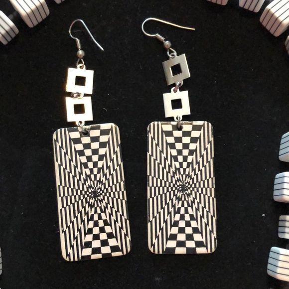 Vintage 70 earrings and necklace set - Picture 2 of 11